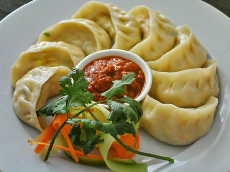 আপনার সাধের মোমোতেও বিষ, কী এমন ঘটল