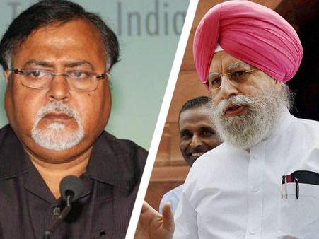 কোন স্বার্থে গুরুংদের ইন্ধন জোগাচ্ছে বিজেপি, আলুওয়ালিয়াকে নিশানা পার্থর