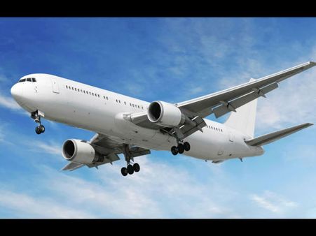 প্রতিটি বিমানের গায়ে সাদা রং থাকার অর্থ জানা আছে, জানুন