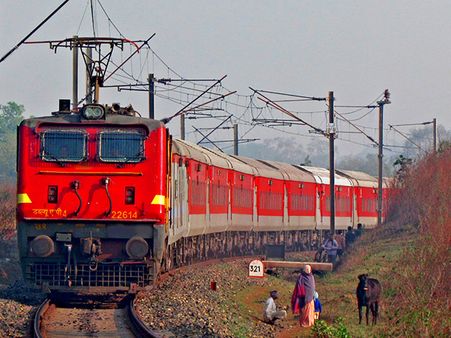রাজধানী, শতাব্দী ট্রেনে কী ধরনের 'মেকওভার' হতে চলেছে জানেন কি!
