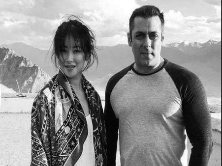 গণেশ ভক্ত চিনের জুজু এখন সলমানের নায়িকা, দেখুন ফোটোফিচার