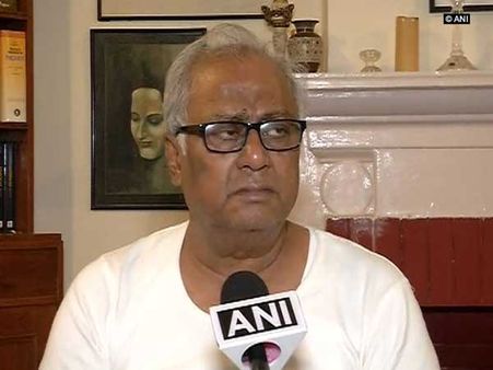 নারদে সিবিআই জেরা এড়ালেন সৌগত, ইডি-র তলবে ইকবালের সাড়া