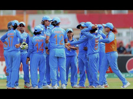 ব্যাটে-বলে অস্ট্রেলিয়াকে ধরাশায়ী করে বিশ্বকাপের ফাইনালে মিতালি বাহিনী