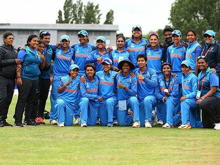 দেশে ফিরলেই মিতালি-ঝুলনদের রাজকীয় সম্বর্ধনা, সাক্ষাতের প্রতীক্ষায় নরেন্দ্র মোদী