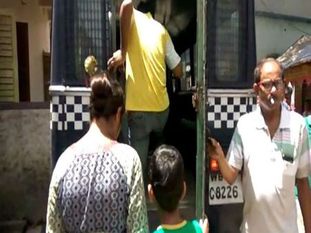 পর্ণশ্রীতে প্রৌঢ়া খুনে তৃতীয় ব্যক্তির খোঁজে গোয়েন্দারা