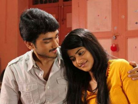 শাহরুখের সিনেমার পর তামিল সিনেমা আটকে 'ইন্টারকোর্স' এর ঠেলায়