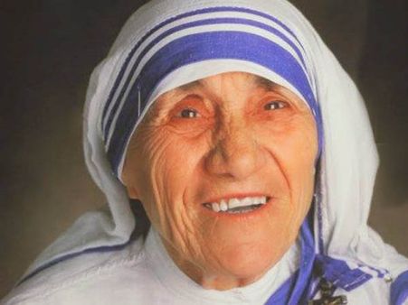 ঈশ্বরের প্রকৃত দূত, সকলের মা 'মাদার টেরেসা', সন্ত হয়ে পেরোলেন একবছর