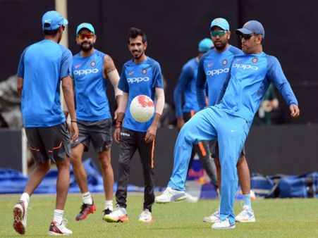 'ফিনিশার' ধোনির সঙ্গে ভূবি ঝড়, পাল্লেকেলেতে একদিনের ম্যাচে রুদ্ধশ্বাস জয় ভারতের