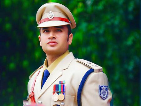 এই 'সুপার কপ' ভারতের 'ফিটেস্ট' পুলিশ অফিসার, চিনে নিন এঁনাকে