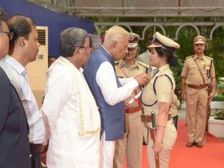 জেলের বেনিয়মের পর্দাফাঁস করে বদলি হয়েছিলেন, সেই ডি রূপাই রাষ্ট্রপতি পুরস্কারের সম্মানিত