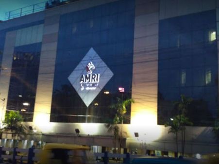 রোগী মৃত্যুর জের, ঢাকুরিয়া আমরিতে ব্যাপক ভাঙচুর