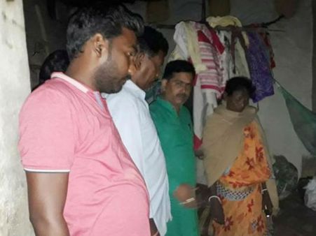 আধারের আঙুলের ছাপ মেলেনি, রেশন না পেয়ে ফের মৃত্যুর অভিযোগ ঝাড়খণ্ডে