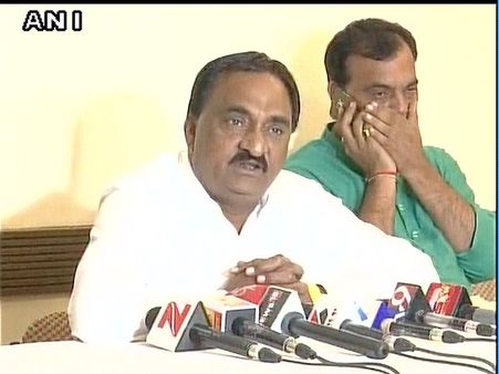 ১ কোটি টাকা ঘুষ দিয়েছে বিজেপি, দলে যোগ দেওয়ার পরই বিস্ফোরক প্যাটেল নেতা