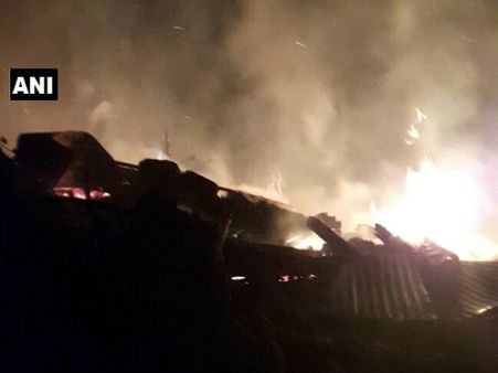 ফের জ্বলল পাহাড়, পাতলেবাসে গুরুংয়ের খাসতালুকে আগুন রেশনের দোকানে