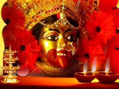 ভক্তদের ভিড় তারাপীঠে, পুজোয় নিবেদন বলির পাঁঠার মাংস