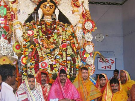 জগদ্ধাত্রী পুজো ঘিরে বেশ কিছু অচেনা রীতি প্রচলিত এই জায়গায়, জানুন পুজোর ইতিহাস
