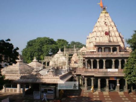 শিবলিঙ্গ রক্ষায় উজ্জয়িনীর জ্যোতির্লিঙ্গ মহাকালেশ্বর মন্দিরের জন্য নতুন নিয়ম সুপ্রিম কোর্টের