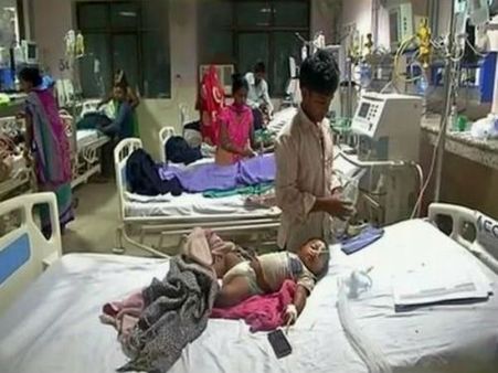 ফের শিরোনামে যোগীর কেন্দ্র গোরক্ষপুর, ৪৮ ঘণ্টায় ৩০ টি শিশুর মৃত্যু