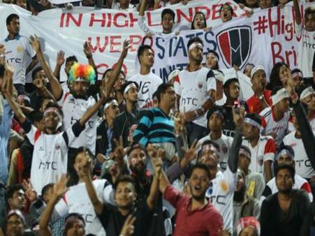 উত্তর-পূর্বের ফুটবল ভক্তদের বর্ণবিদ্বেষী আক্রমণ, আইএসএলে হেঁট হল ভারতীয় ফুটবল