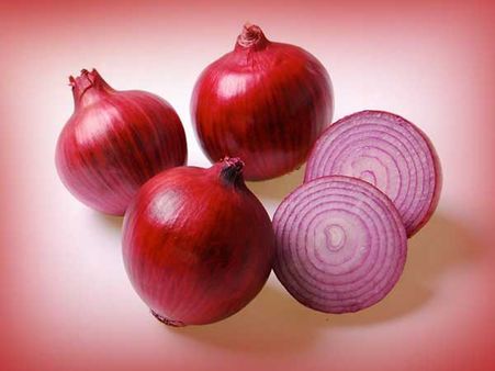 দৈনন্দিন জীবনে পিয়াজের ব্যবহার ও তার গুণাগুণ 