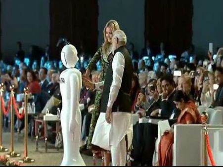 বিশ্ব উদ্যোগপতি সম্মেলনের উদ্বোধন, উপস্থিত প্রধানমন্ত্রী মোদী ও ট্রাম্প কন্যা ইভাঙ্কা