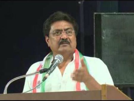 গুজরাতের সবচেয়ে ধনী প্রার্থীর বিরুদ্ধে রাজকোটে সম্মানরক্ষার লড়াই রূপানির