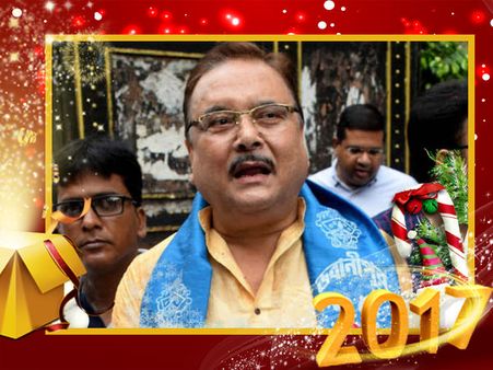 ‘হাল ছেড়ো না বন্ধু, কণ্ঠ ছাড়ো জোরে’, একুশের সমাবেশে রাস্তায় ‘একা’ মদন