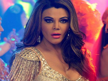 'সরকার চাইছে সকলের এইডস হোক', হঠাৎ বিস্ফোরক রাখী, কারণ জানলে অবাক হবেন