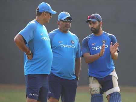 বিশাখাপত্তনমে হবে সিরিজের নির্ণয়, 'হিট -ম্যান ' তৈরি তাঁর টিম ইন্ডিয়া নিয়ে