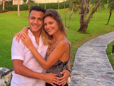 দলবদলের বাজারে বড় দাঁও অ্যালেক্সি-র, শিরোনামে এলেন বাজার গরম করা খবরে