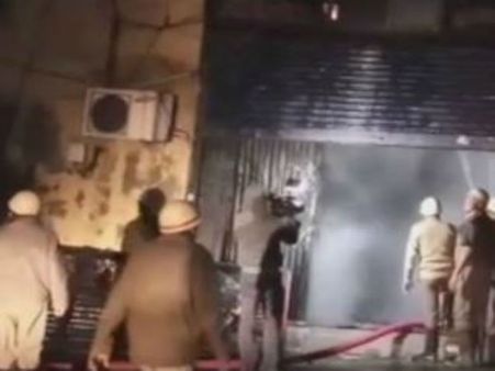 বেলেঘাটায় ভস্মীভূত ওষুধের গোডাউন