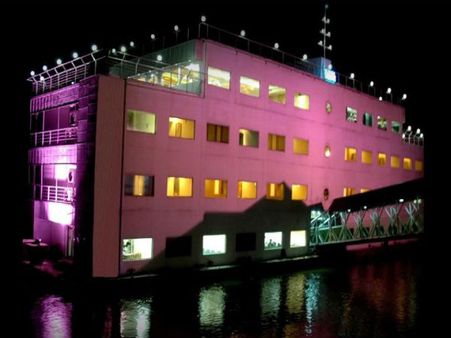 লঞ্চ থেকে রহস্যজনক ভাবে গঙ্গায় নিখোঁজ ফ্লোটেলের জিএম