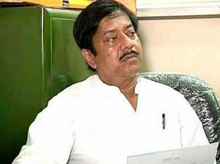 চৌমাথায় নিহত ব্যবসায়ীর পরিবারের পাশে রাজ্য সরকার, সিভিক পুলিশ নিয়ে কড়া ইঙ্গিত জ্যোতিপ্রিয়র