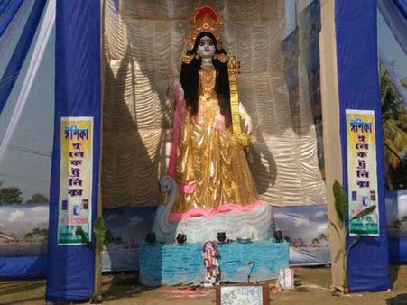 বড় দুর্গার পর হিট বড় সরস্বতী, অভিনব বাণী-বন্দনায় মাতোয়ারা কলিগ্রাম, দেখুন ভিডিও