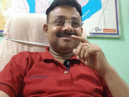 শ্যামপুরের ওসি-র শেষ ‘অপারেশনে’ প্রাণ নিয়ে টানাটানি! কেমন আছেন সুমন, খোঁজ নিলেন মমতাও