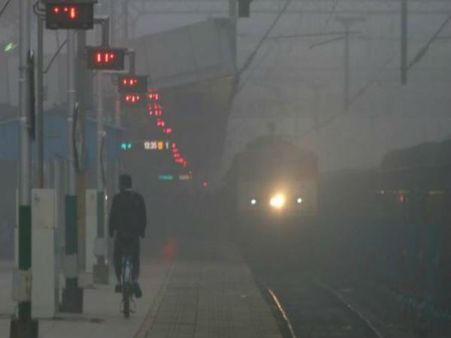 ট্রেন যাত্রায় দুর্ভোগ কাটাতে রেলের বিশেষ উদ্যোগ