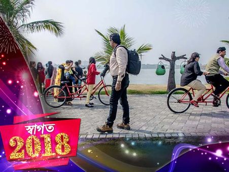 চিড়িয়াখানা থেকে ইকো পার্ক, উপচে পড়ল ভিড়, কচিকাচা থেকে পরিণত সকলেই মেতে নতুন বছরে