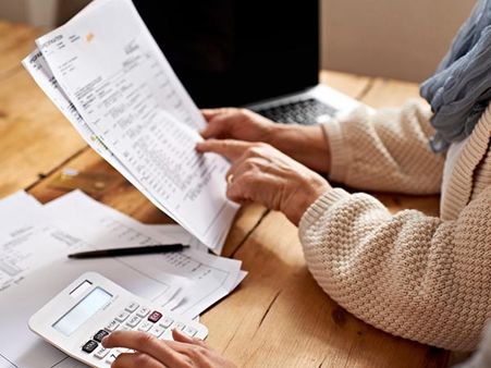 আয়করের স্ল্যাব বাড়েনি, বেতনভুক শ্রেণির জন্য বাজেটে কী ঘোষণা করল কেন্দ্র