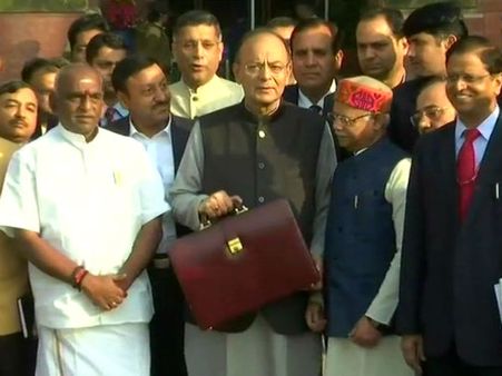 অরুণ জেটলির বাজেট নিয়ে কতটা সরগরম রাজনৈতিক মহল,কী বললেন নেতামন্ত্রীরা