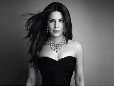 মোদী তাঁকে লুটেছেন! বিস্ফোরক প্রিয়াঙ্কা চোপড়া