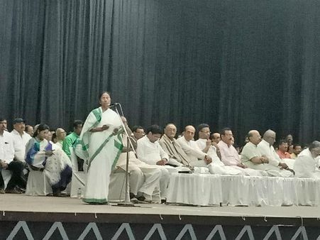 জয়ার ‘এন্ট্রি’ মিলল না তৃণমূলে, রাজ্যসভায় ‘আনকোরা’দের প্রার্থী করে নয়া চমক মমতার