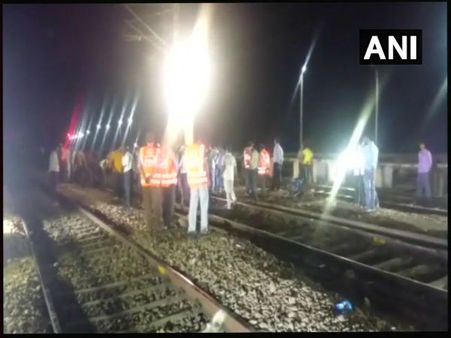 বরেলির কাছে লাইনচ্যুত ত্রিবেণী এক্সপ্রেস, চলছে উদ্ধার কাজ