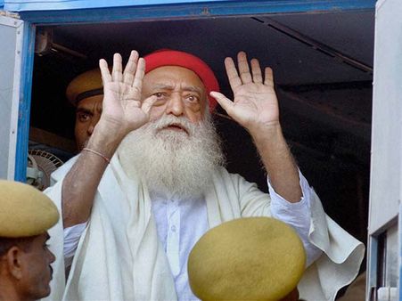 টোঙ্গাওয়ালা থেকে স্বঘোষিত গডম্যান, ধর্ষক আসারামের জীবন হার মানাবে সিনেমার চিত্রনাট্যকেও