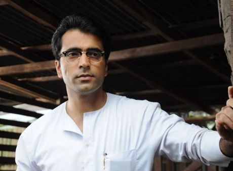 এবার ব্যোমকেশ বিদায়ের পালা! নতুন বোতলে পুরনো মদ নিয়ে হাজির পরিচালক দেবালয়