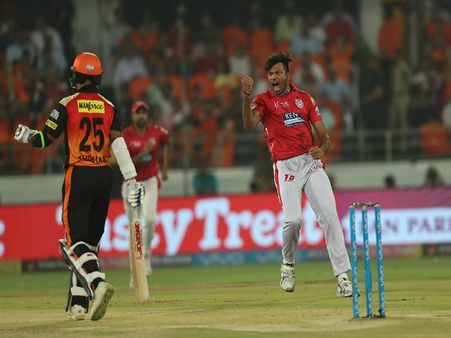 ঘরের মাঠে পঞ্জাবের বিরুদ্ধে ১৩২ রানের সাদামাটা স্কোর হায়দরাবাদের