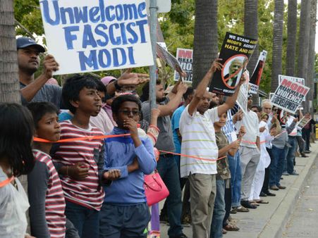 ব্রিটেনে খলিস্তানি বিক্ষোভের পিছনে পাক ষড়যন্ত্র! ছিঁড়ল ভারতীয় পতাকা, ক্ষমা চাইল মে সরকার