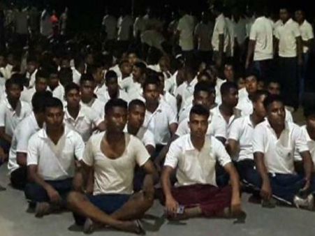 রুটি বেলতে পারেন? না হলে চাকরিতে গিয়ে এই পরিস্থিতি হতে পারে