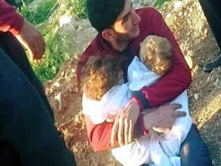 সিরিয়ায় মৃত্যু মিছিল! রাসায়নিক হামলায় মৃত বহু শিশু