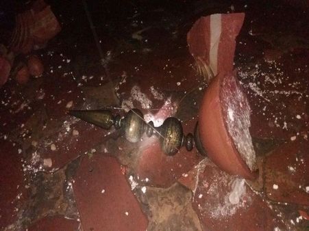 প্রাকৃতিক দুর্যোগের কবলে তাজমহল! ভেঙে পড়ল এই অংশ