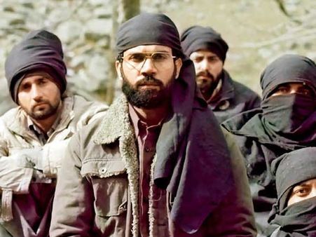 হনসল মেহতা আবিষ্কার করলেন এক নতুন 'রাজকুমার'-কে! কীভাবে 'ওমের্তা' বলল কুখ্যাত জঙ্গির কাহিনি